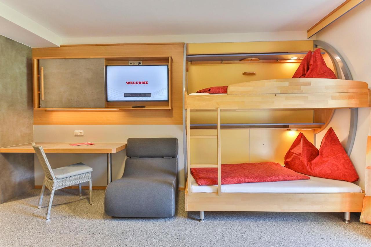 Jugendhotel Bachlehen Und Johanneshof ラートシュタット エクステリア 写真